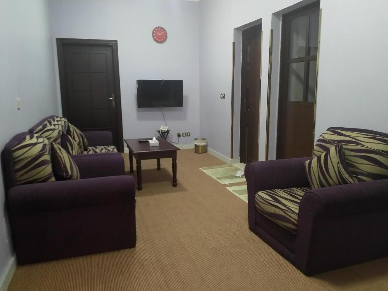 Al Jimi Plaza Hotel *